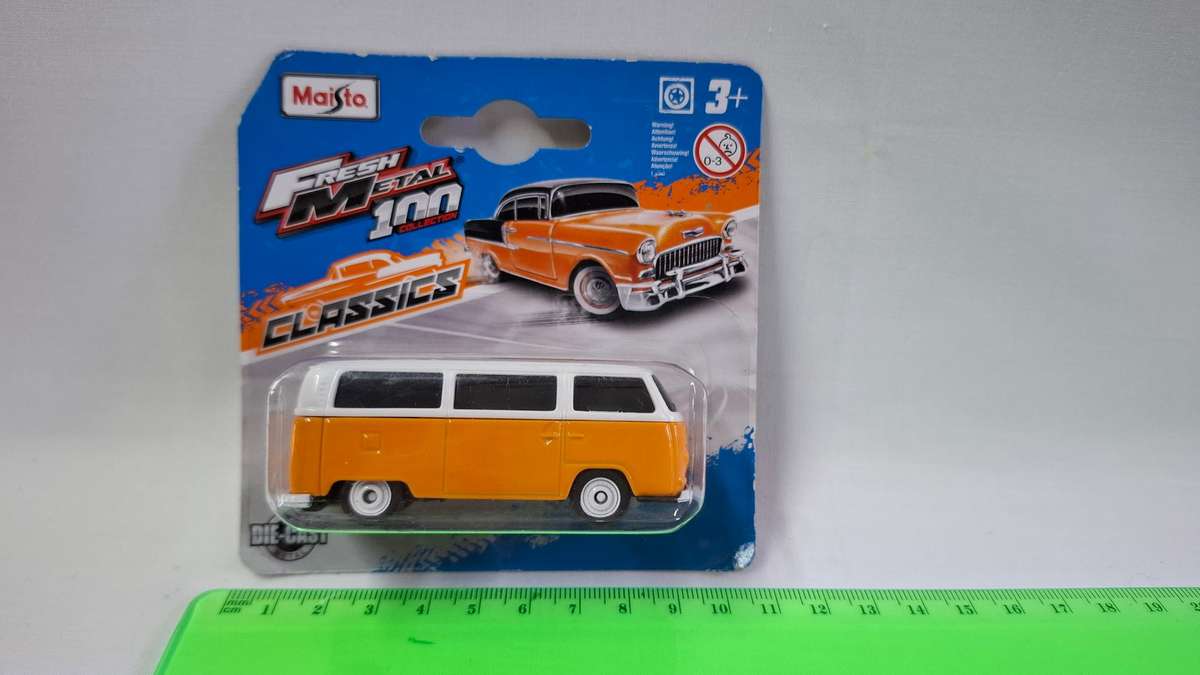 Diecast Maisto Volkswagen Kombi  - Good Condition