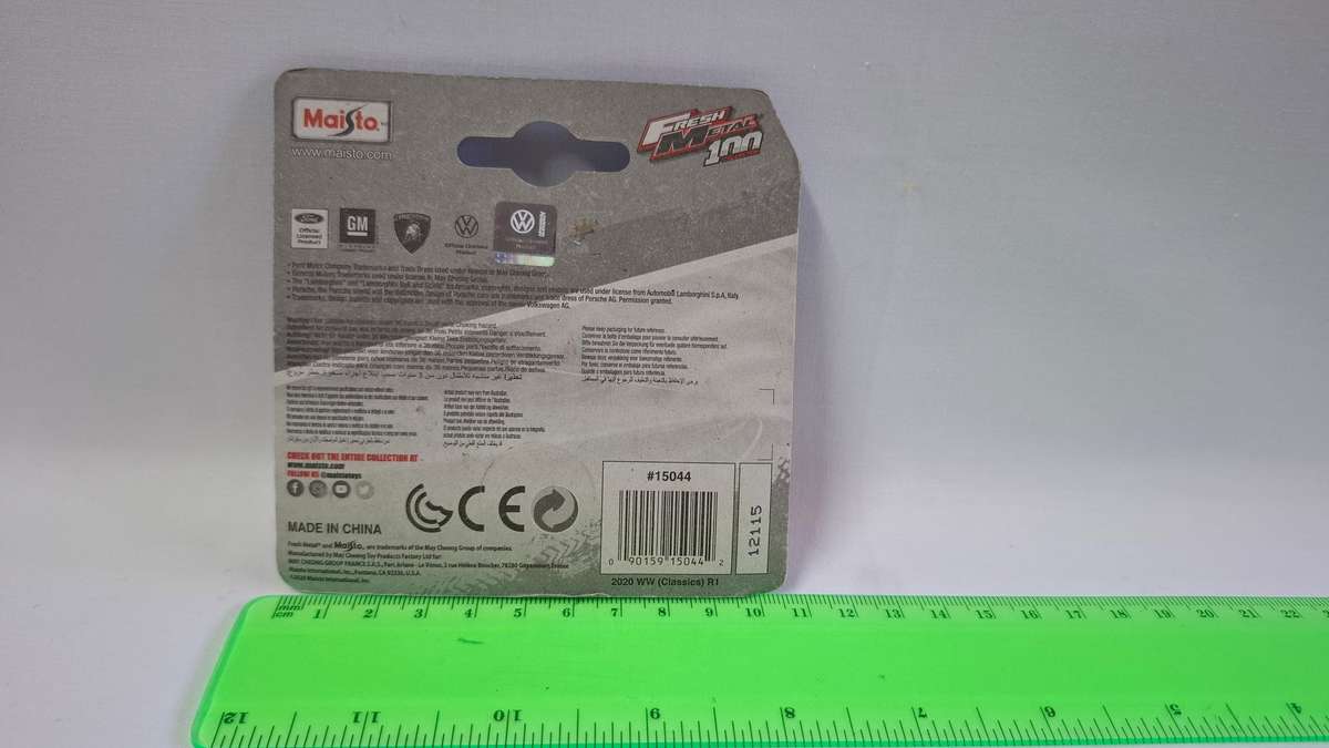 Diecast Maisto Volkswagen Kombi  - Good Condition