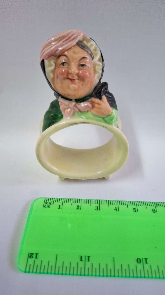 Very Rare Royal Doulton Napkin Ring "Sairey Gamp" M62 - Excellent Condition