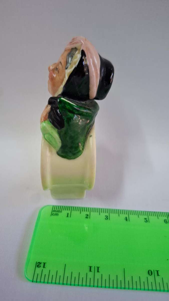 Very Rare Royal Doulton Napkin Ring "Sairey Gamp" M62 - Excellent Condition
