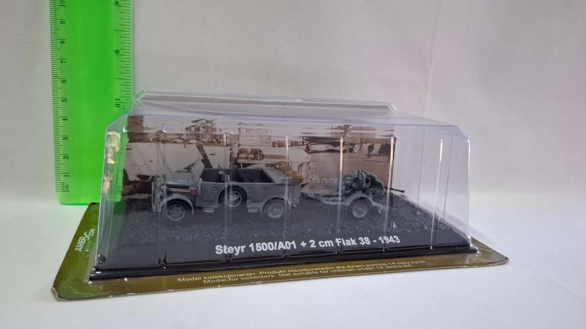 Vintage Diecast  1943 Steyr 1500/A01 + 2cm Flak 38- Excellent Condition