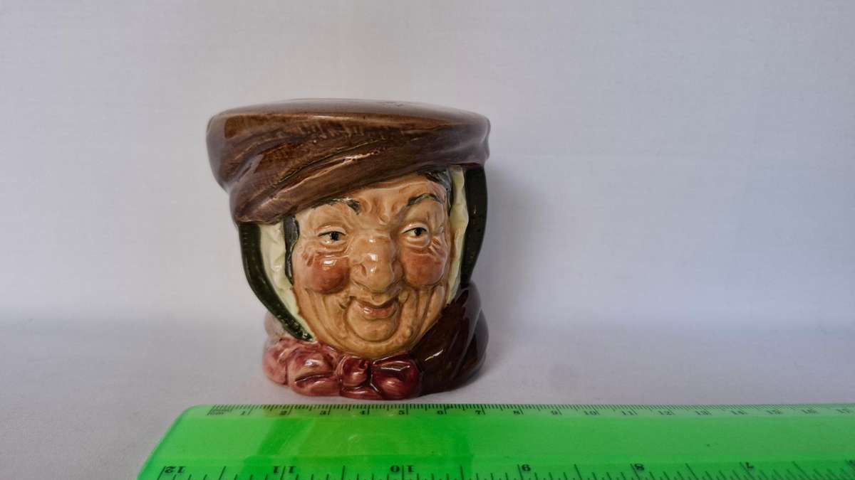 Royal Doulton Toby Jug Ash Bowl "Sairey Gamp" D. 6009 - Excellent Condition