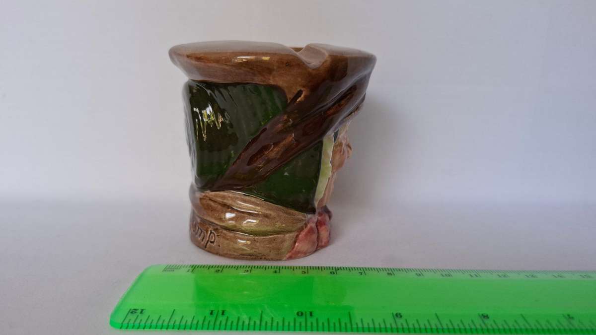 Royal Doulton Toby Jug Ash Bowl "Sairey Gamp" D. 6009 - Excellent Condition