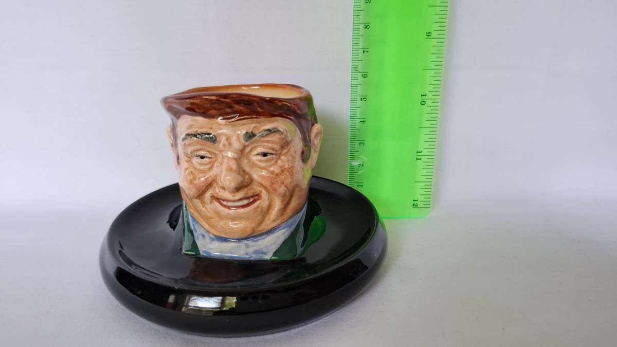 Royal Doulton Toby Jug Matchbook Holder Ashtray "John Barelycorn" D. 5602 - Excellent Condition