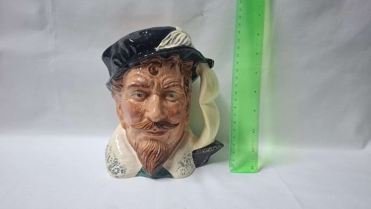 Royal Doulton Large TobyJug "Sir Francis Drake" D.6805 Special Edition of 6000 - Excellent Condition