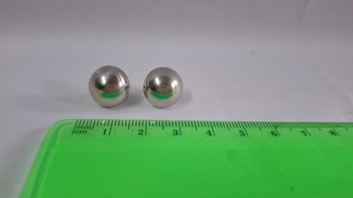 Stunning Sterling 925 Silver Half Round Stud Earrings - Excellent Condition 2.7 grams
