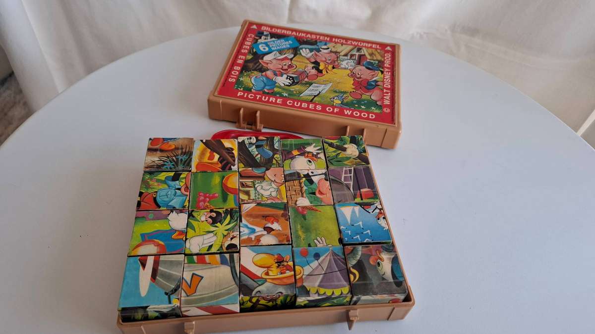 Vintage 1960's Walt Disney Prod Building Blocks in Original Holder(German Version)in Great Condition