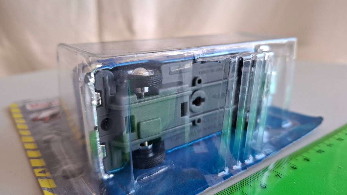 Stunning Maisto Fresh Metal Power Racer Pullback Volkswagen Combi - Sealed