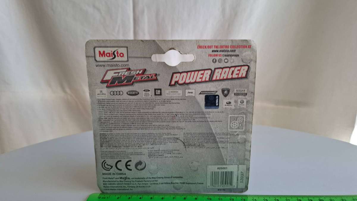 Maisto Fresh Metal  Power Racer Pullback Volkswagen Beetle in Good Condition still Sealed