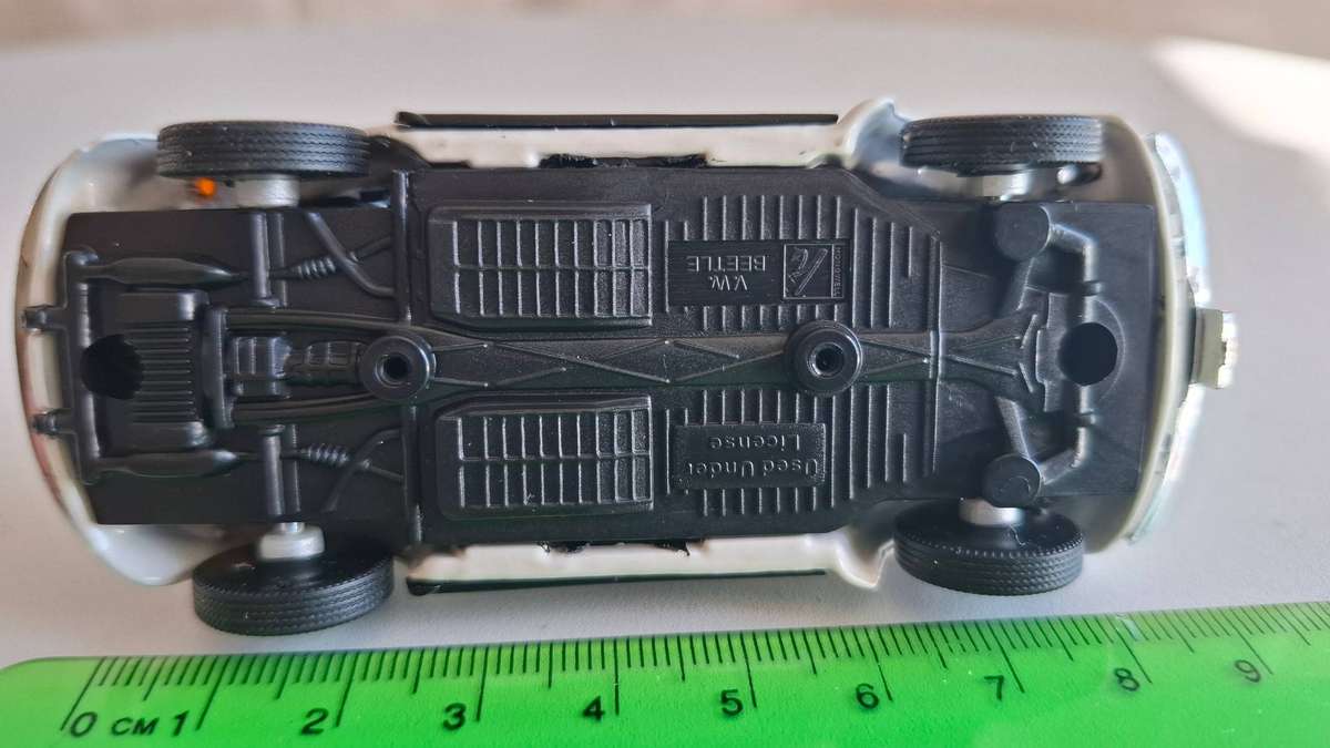 Wow!!!! Volkswagen Beetle Diecast "Herbie" in Good Condition - No Makers Name