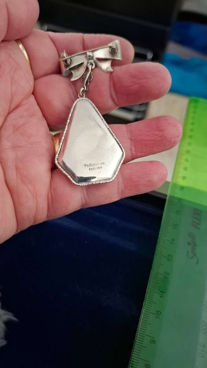 Stunning Vintage TLM England Sterling Silver Hanging Brooch in Great Condition (13.1GRAMS)