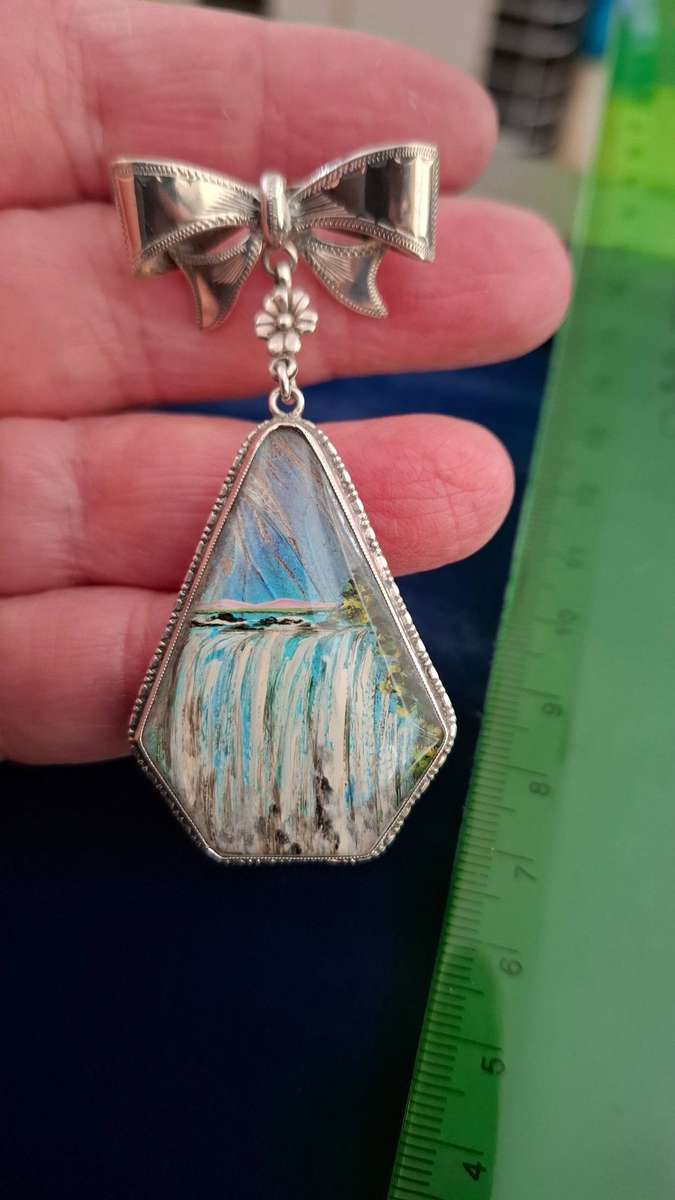 Stunning Vintage TLM England Sterling Silver Hanging Brooch in Great Condition (13.1GRAMS)