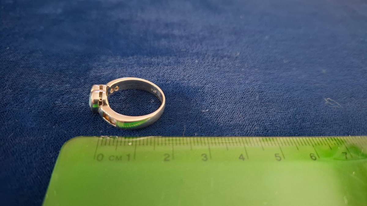 Lovely Silver 925 Heart Ring with Blue Stone -4.4Grams-in Excelllent Condition - Dim 16mm