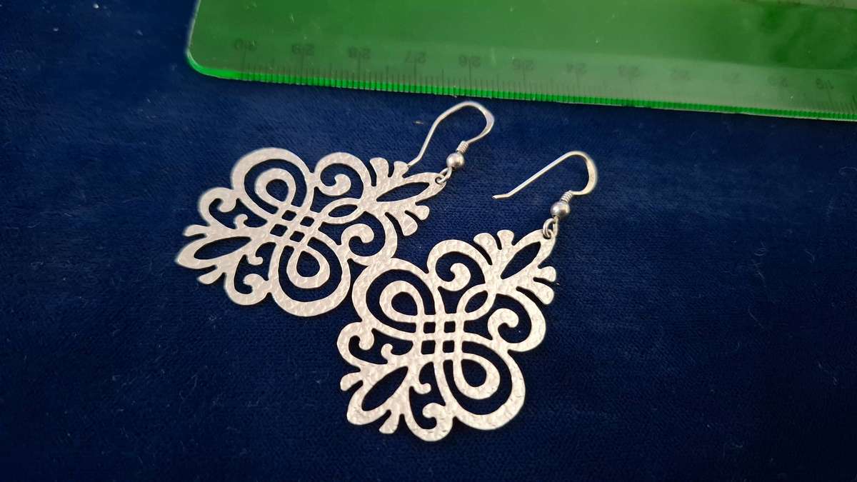 Stunning Set of Statement 925 Silver Earings (3.8 grams) in Great Condition and Clearly Marked