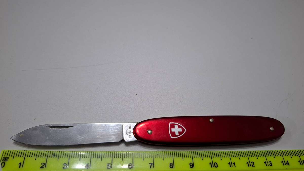 Stunning Victorinox Switserland Stainless Rostfrei Pocket Knife in Excellent Condition