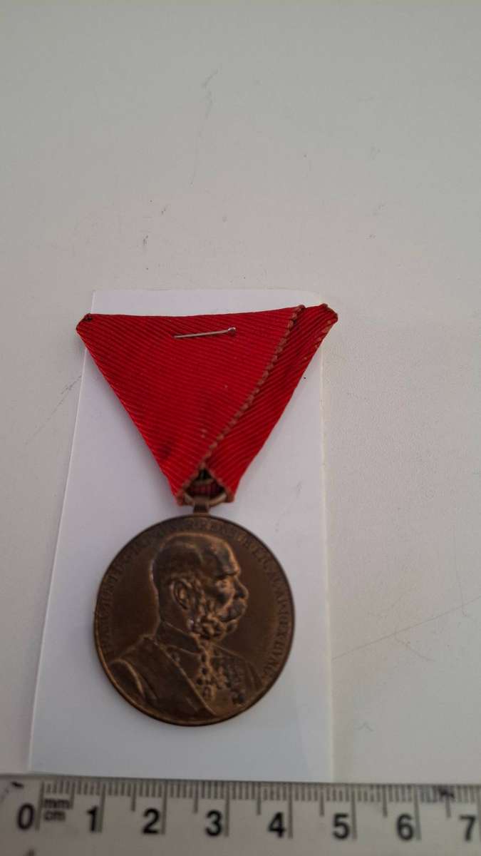 Rare Pre- WW1 Austria-Hungary Emperor Franz Josep Armed Forces Medal- Good Condition