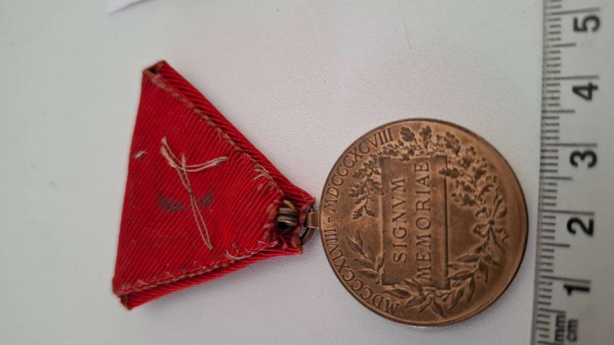 Rare Pre- WW1 Austria-Hungary Emperor Franz Josep Armed Forces Medal- Good Condition