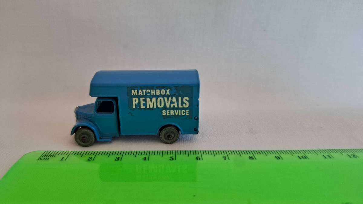 Vintage Lesney Diecast No.17a Bedford Removals Van - Good Condition.