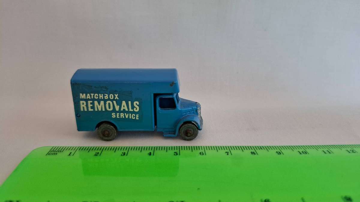 Vintage Lesney Diecast No.17a Bedford Removals Van - Good Condition.