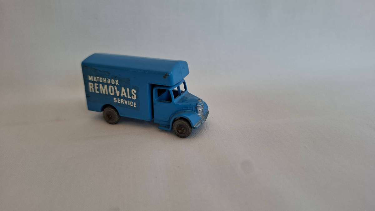 Vintage Lesney Diecast No.17a Bedford Removals Van - Good Condition.