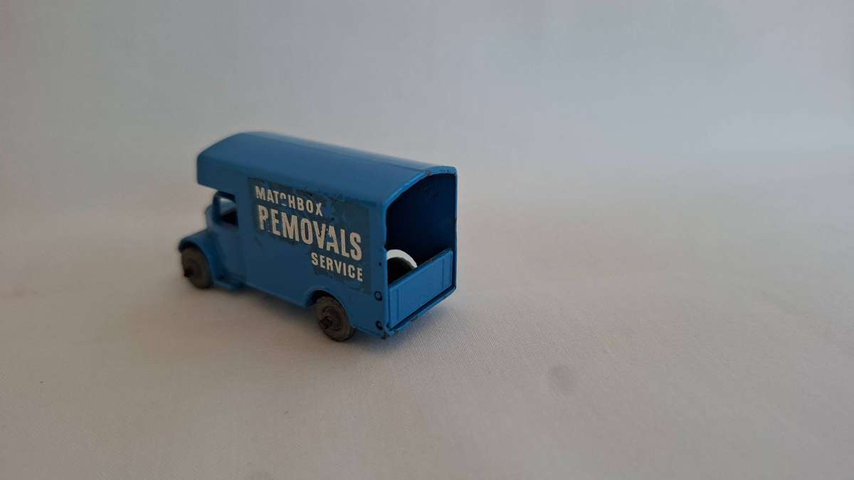Vintage Lesney Diecast No.17a Bedford Removals Van - Good Condition.