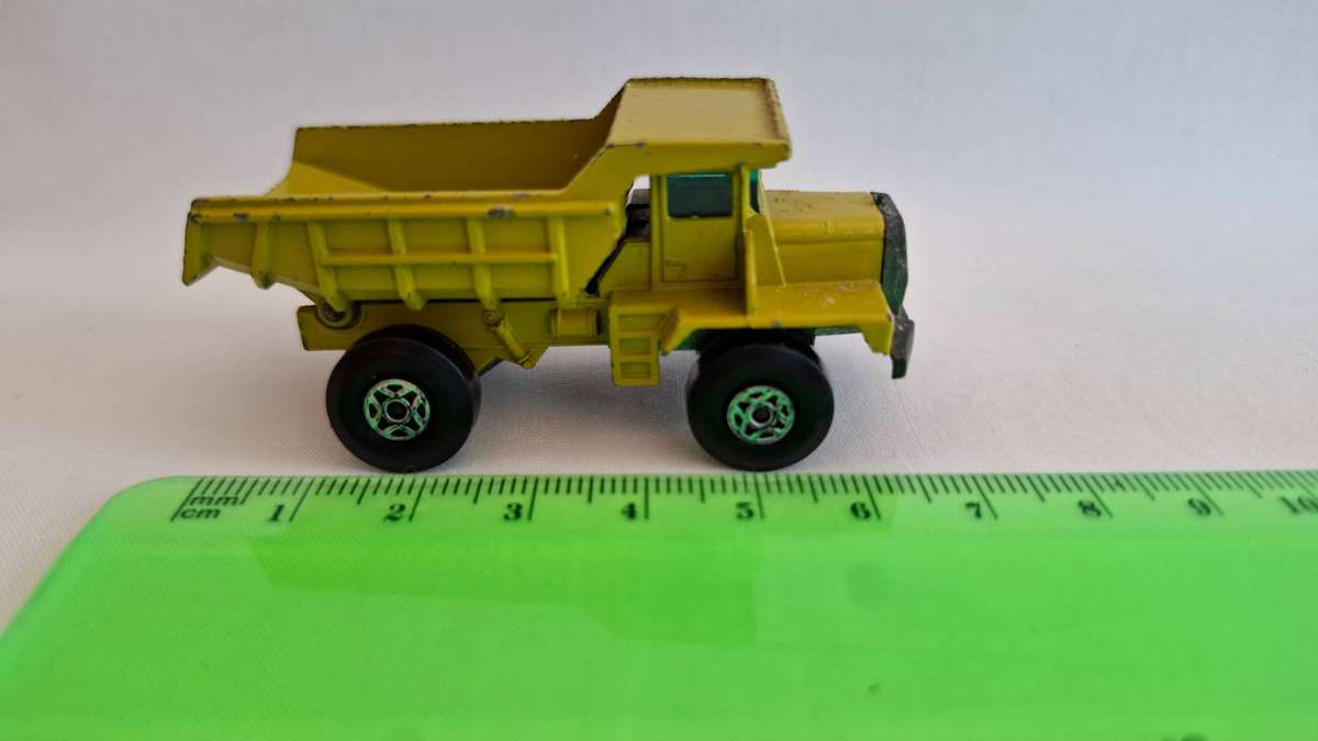Vintage Matchbox Diecast No.28 "Dump Truck" Made By Lesney - Good Condition