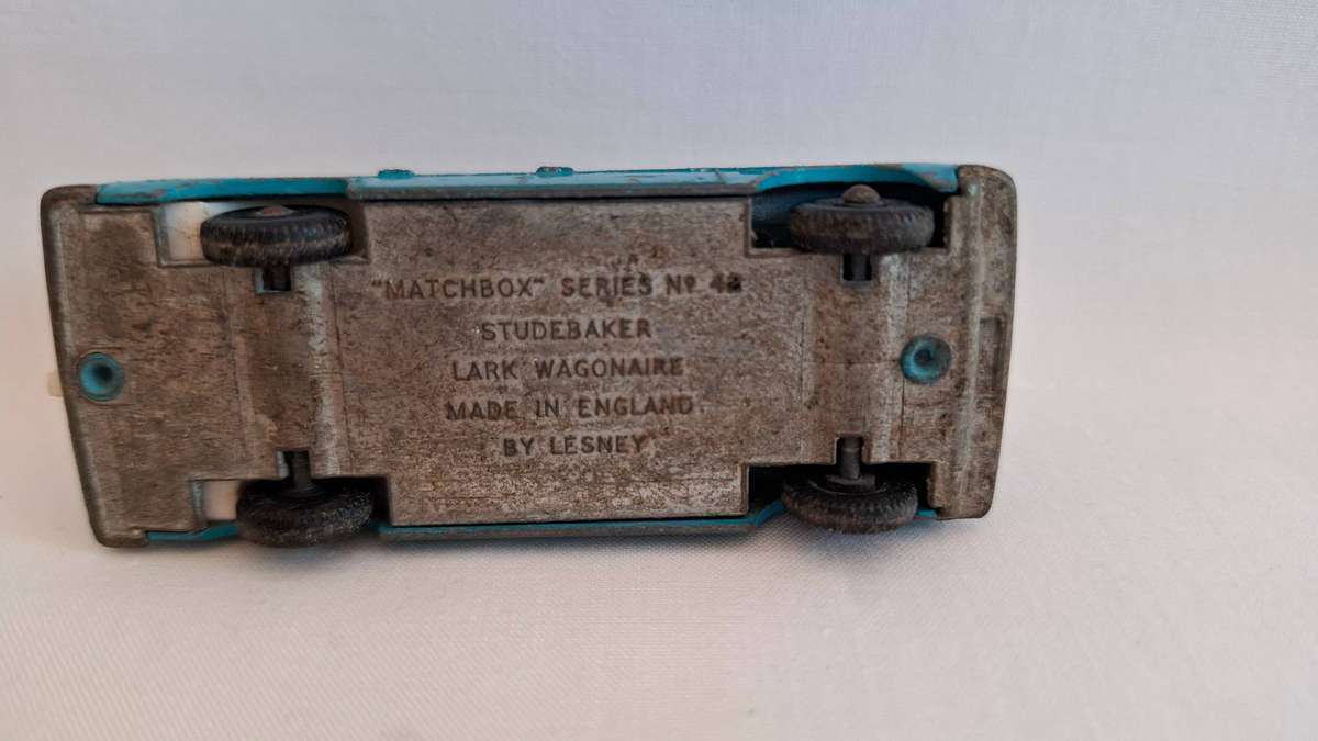 Vintage Matchbox Diecast No.42 "Studebaker Lark Wagonaire" Made By Lesney - Well played condition