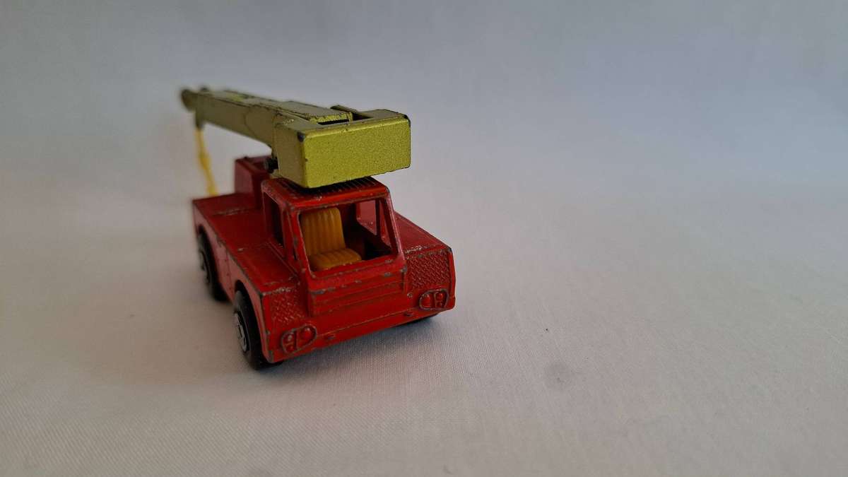 Vintage Matchbox Diecast No.42 "Iron Fairy Crane" Made By Lesney in Good Condition