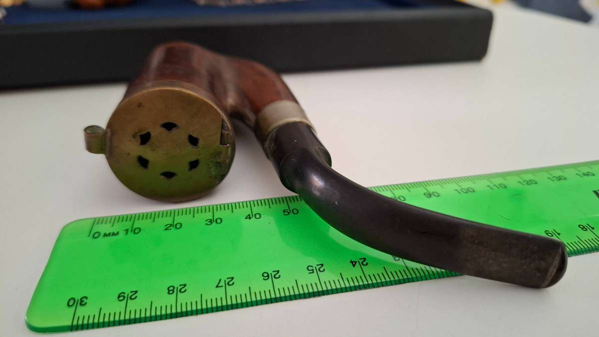 Boere War Period Fruitwood Smoking Pipe with Brass Plate Cover in Good Condition