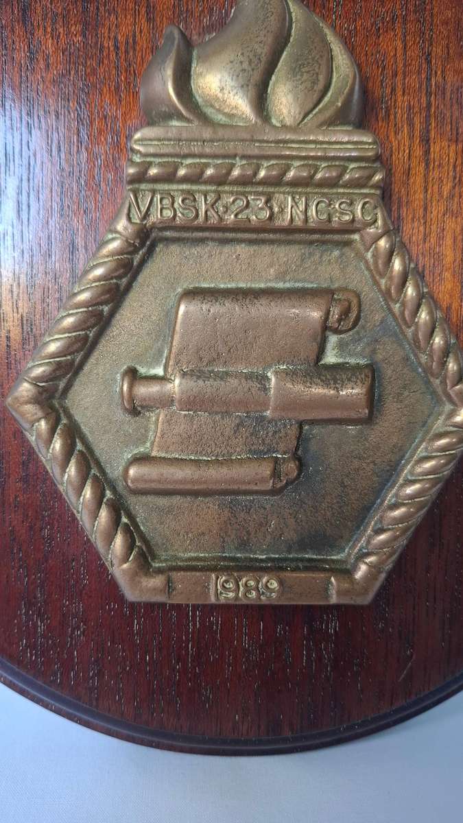 South African Navy Plaque Dated 1989 - Brass on Wood - In Excellent Condition