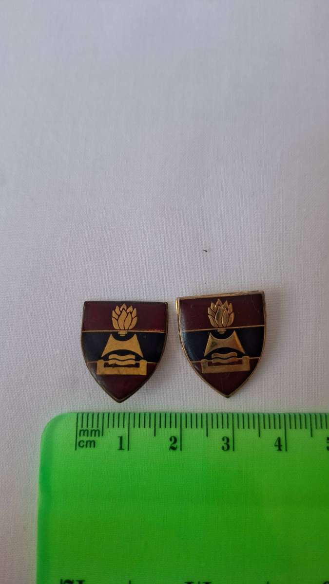 Set of Two SADF - 2 Field Engineers Regiment Metal Collar Flash - No pins