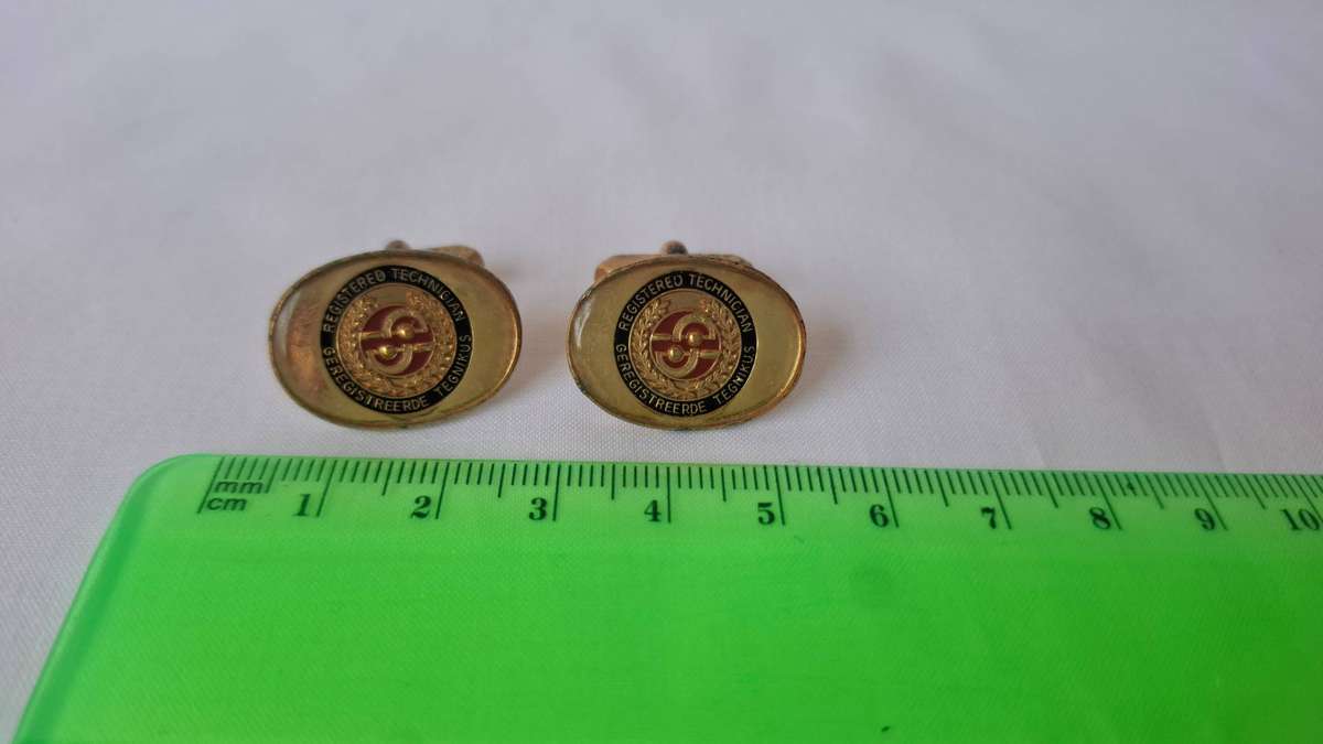 Set of Two Registered Technician Gold Plated Metal Cufflinks - Excellent Condition