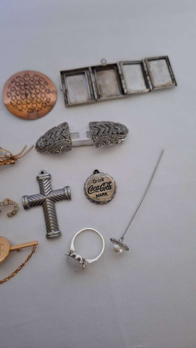 A Stunning Collection of Vintage Brooches, Pendants, Lockets and Rings - All in Good Condition