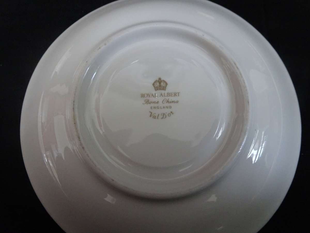Two Beautiful Vintage Royal Albert Bone China `Val D'Or` Trios (BIDDING PER ITEM)