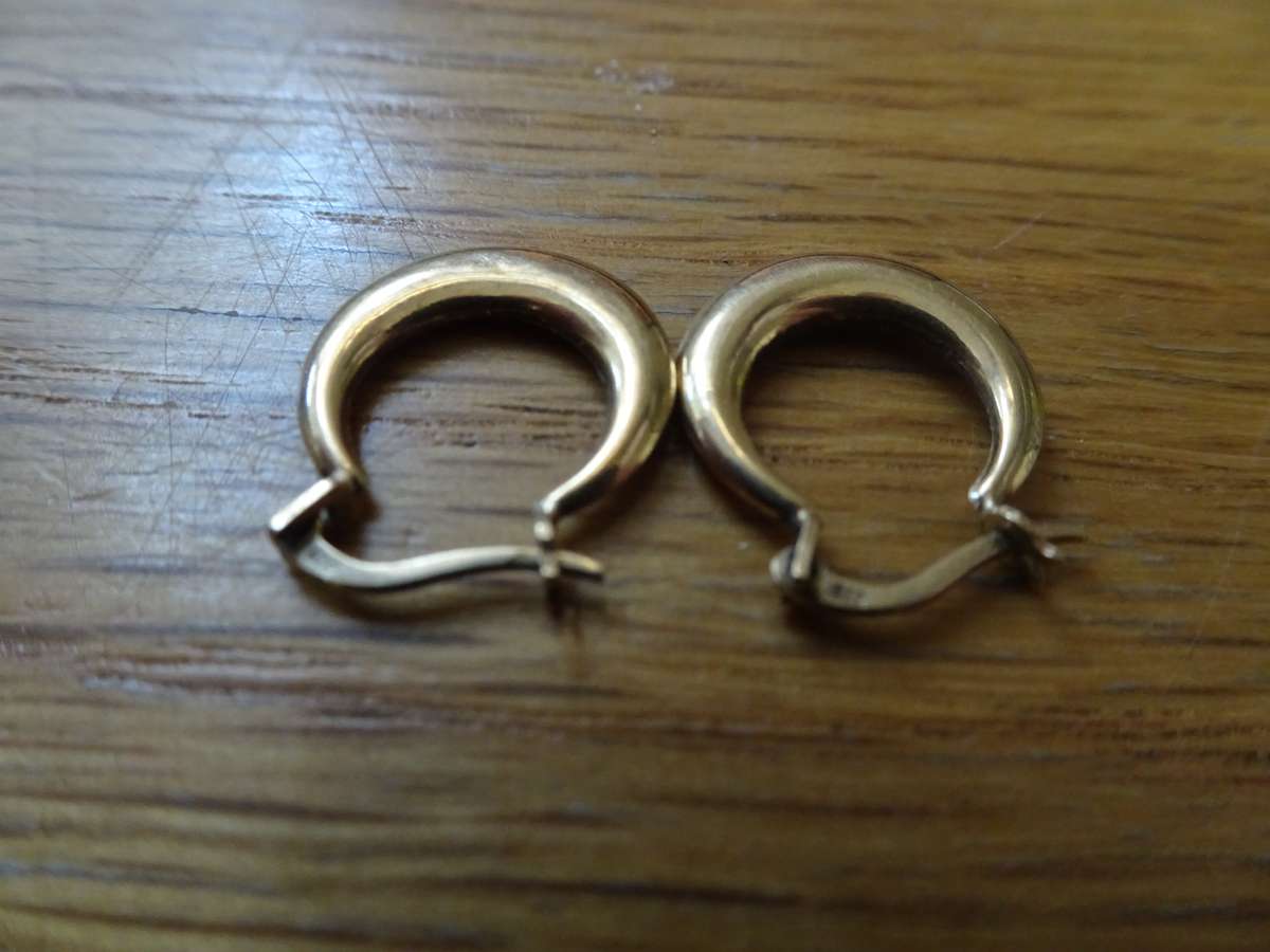 Stunning 875 Gold Hoop Earrings-Clearly Marked 875 - 0.7 Gram - Small Dent In One Earring See Images