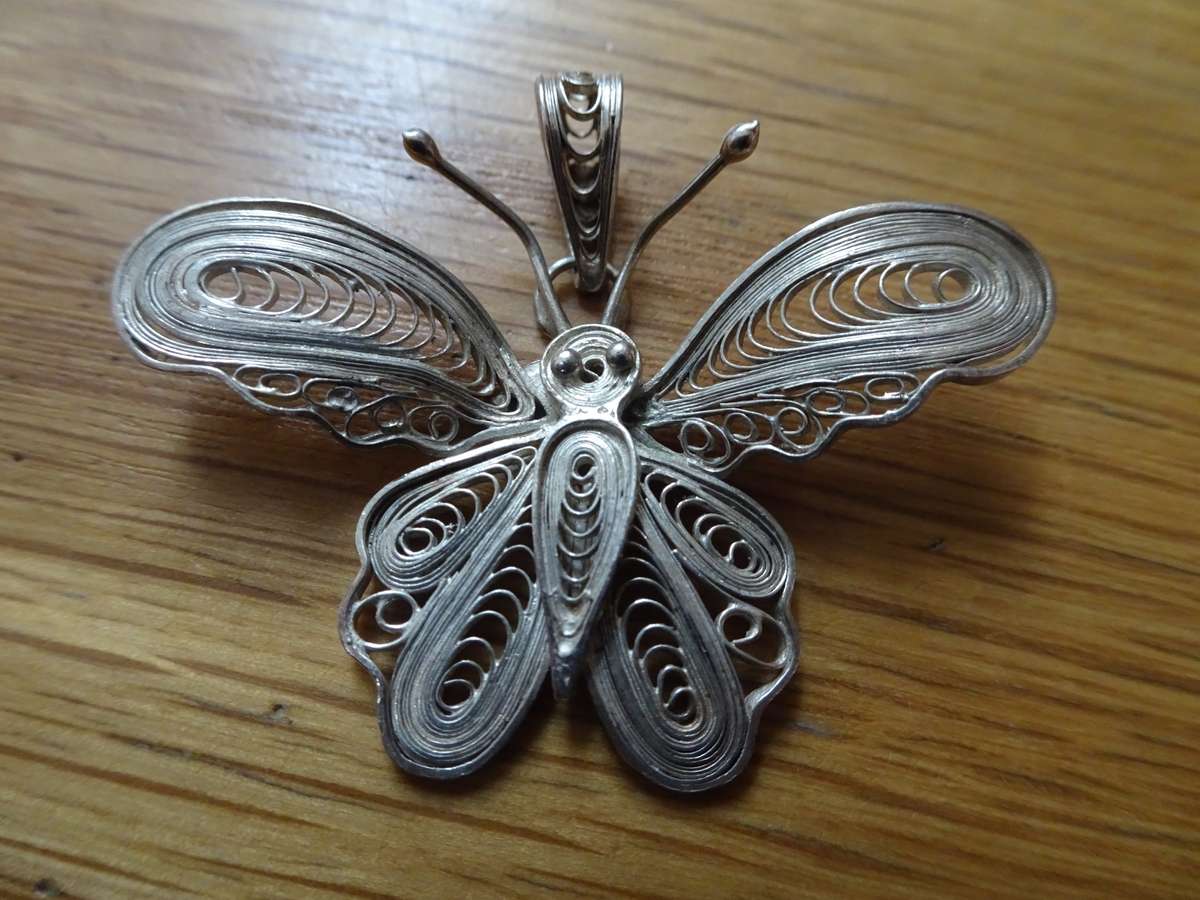 Beautiful Antique Victorian Sterling Silver Filigree Butterfly Pendant - 4.6 Grams