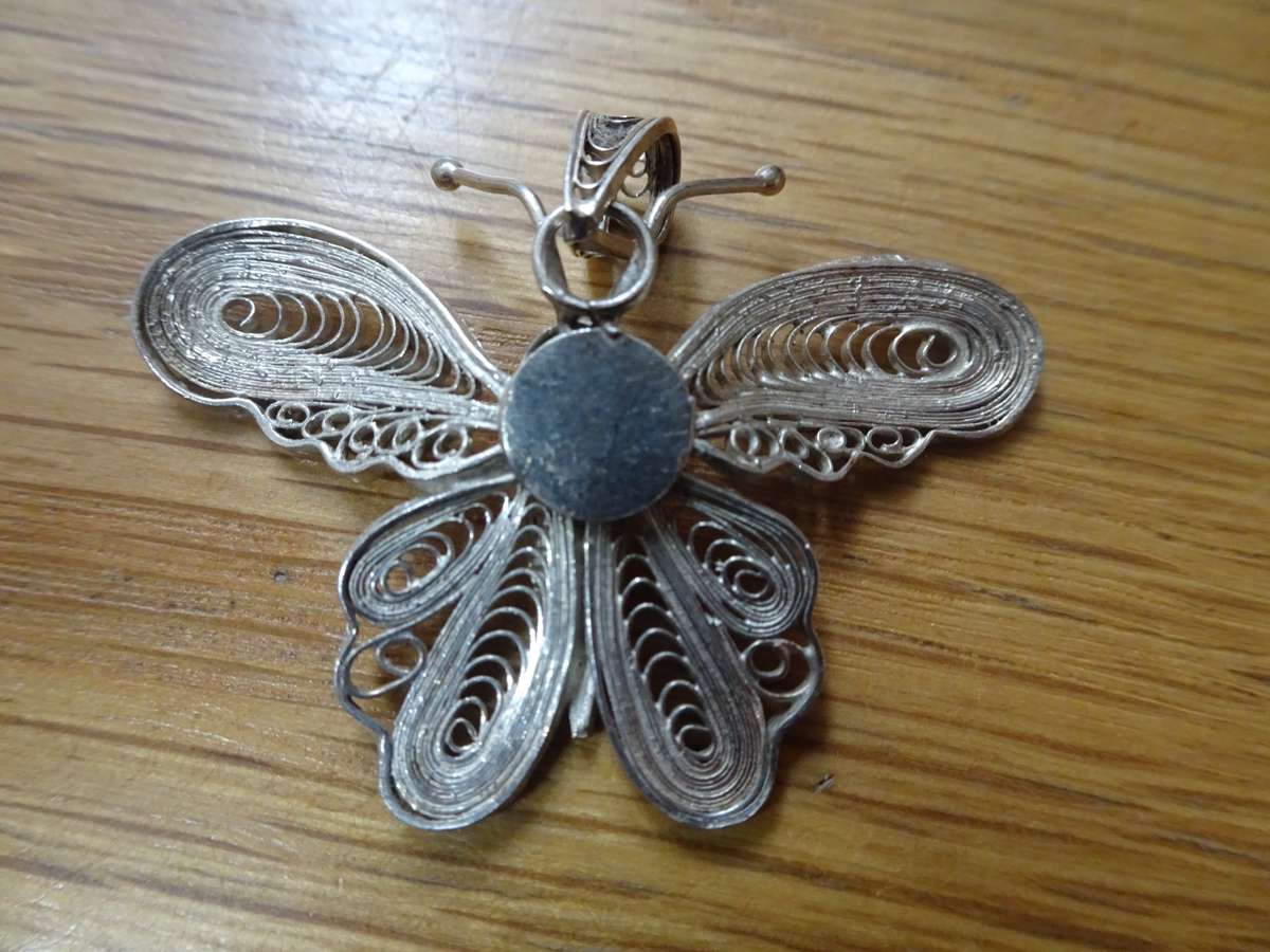 Beautiful Antique Victorian Sterling Silver Filigree Butterfly Pendant - 4.6 Grams
