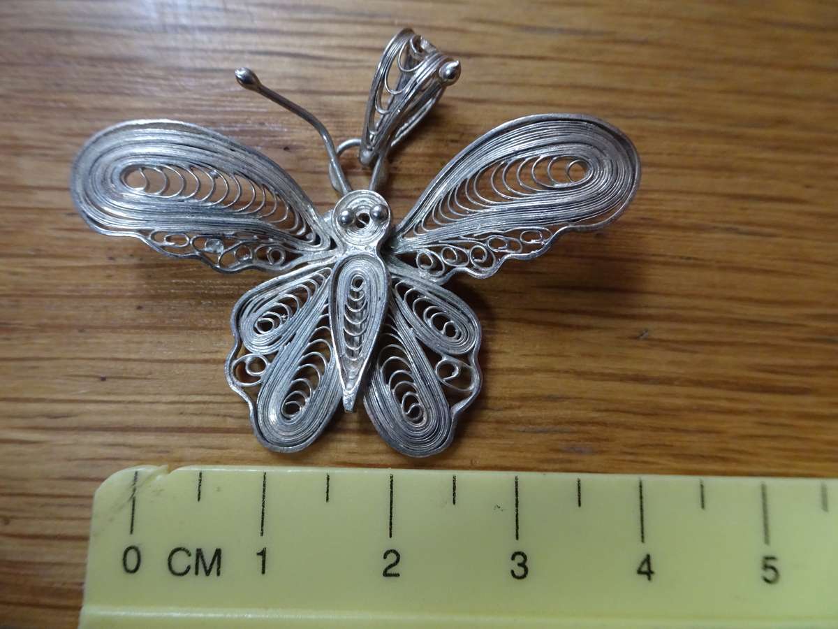 Beautiful Antique Victorian Sterling Silver Filigree Butterfly Pendant - 4.6 Grams
