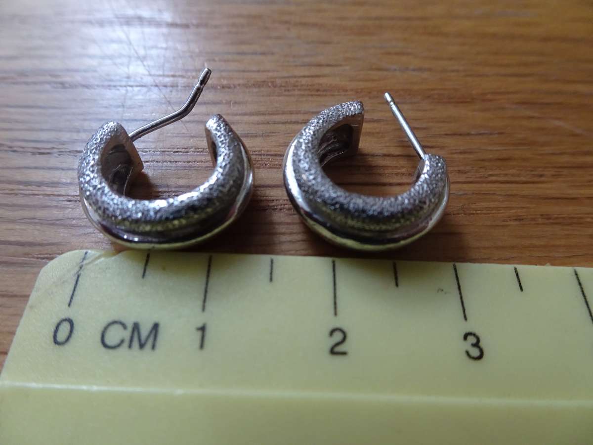 Lovely Set Of Sterling Silver Hoop Stone Earrings - Clearly Marked 925 - 4.6 Grams - No Butterflies