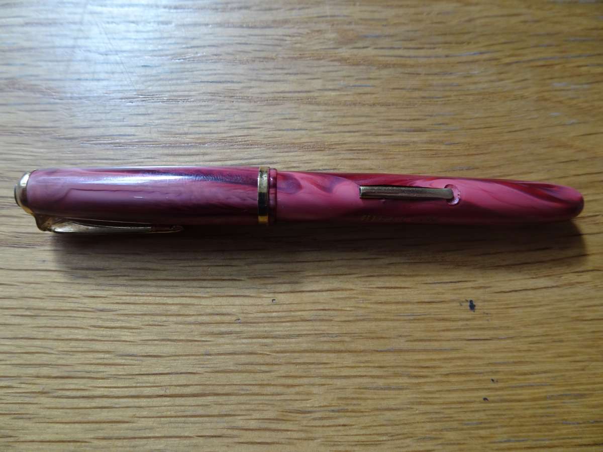 Stunning Vintage Hifra 4251 Fountain Pen - On Nip - "Warranted Wing Flow U.S.A 4"