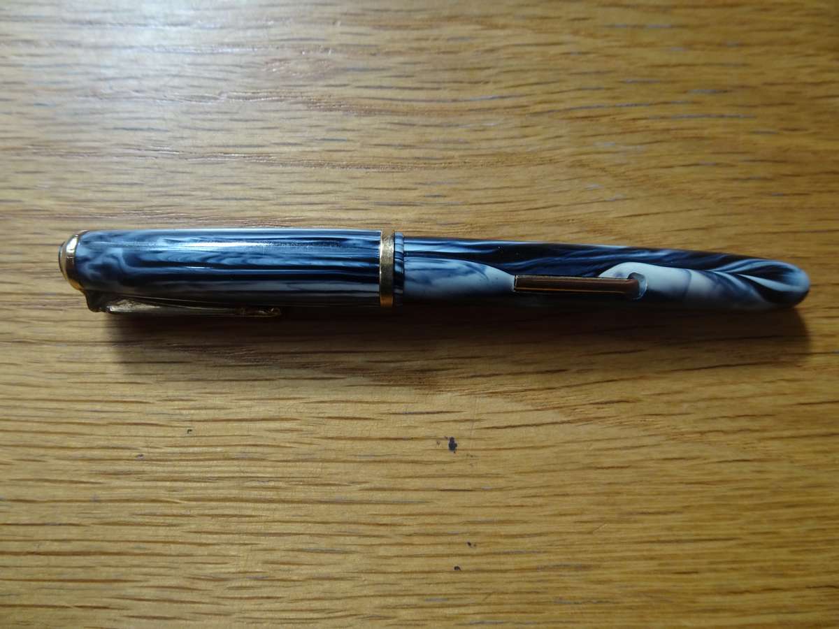 Stunning Vintage Hifra 4251 Fountain Pen - On Nip - "Warranted Wing Flow U.S.A 4"