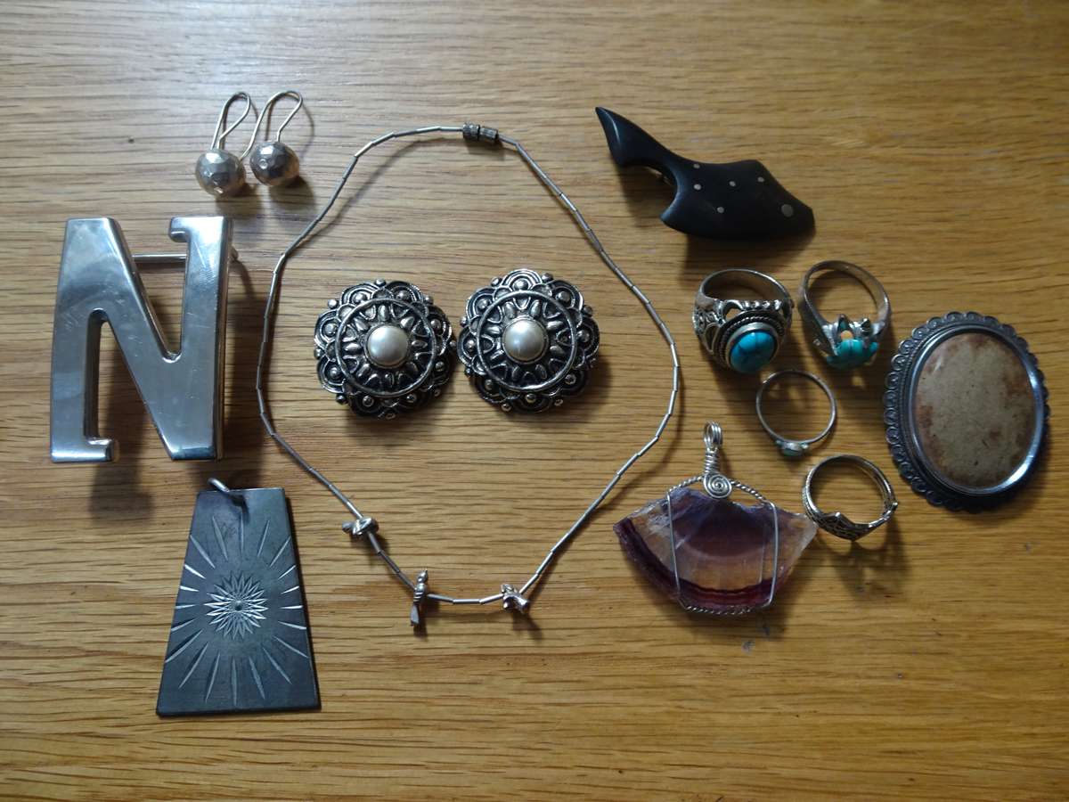 Stunning Vintage Joblot Of Different Costume Jewellery Items - See My Description
