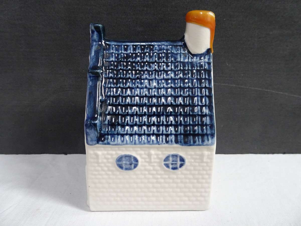 Vintage KLM Blue Delft's House Number 39 Made For Henkes Distilleries Holland - Empty