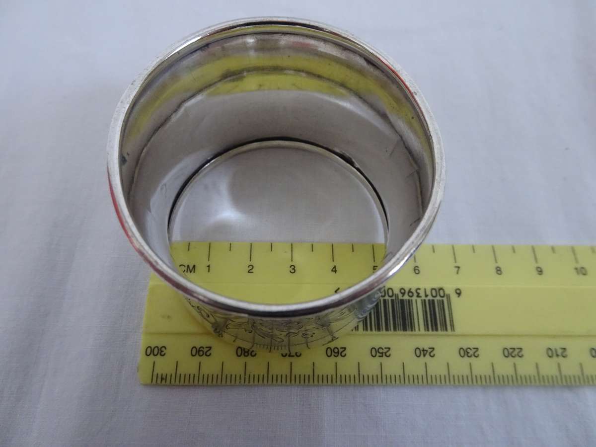 Beautiful Antique Silver 800 Napkin Ring Holder - Clearly Marked 800 - 20.9 Grams