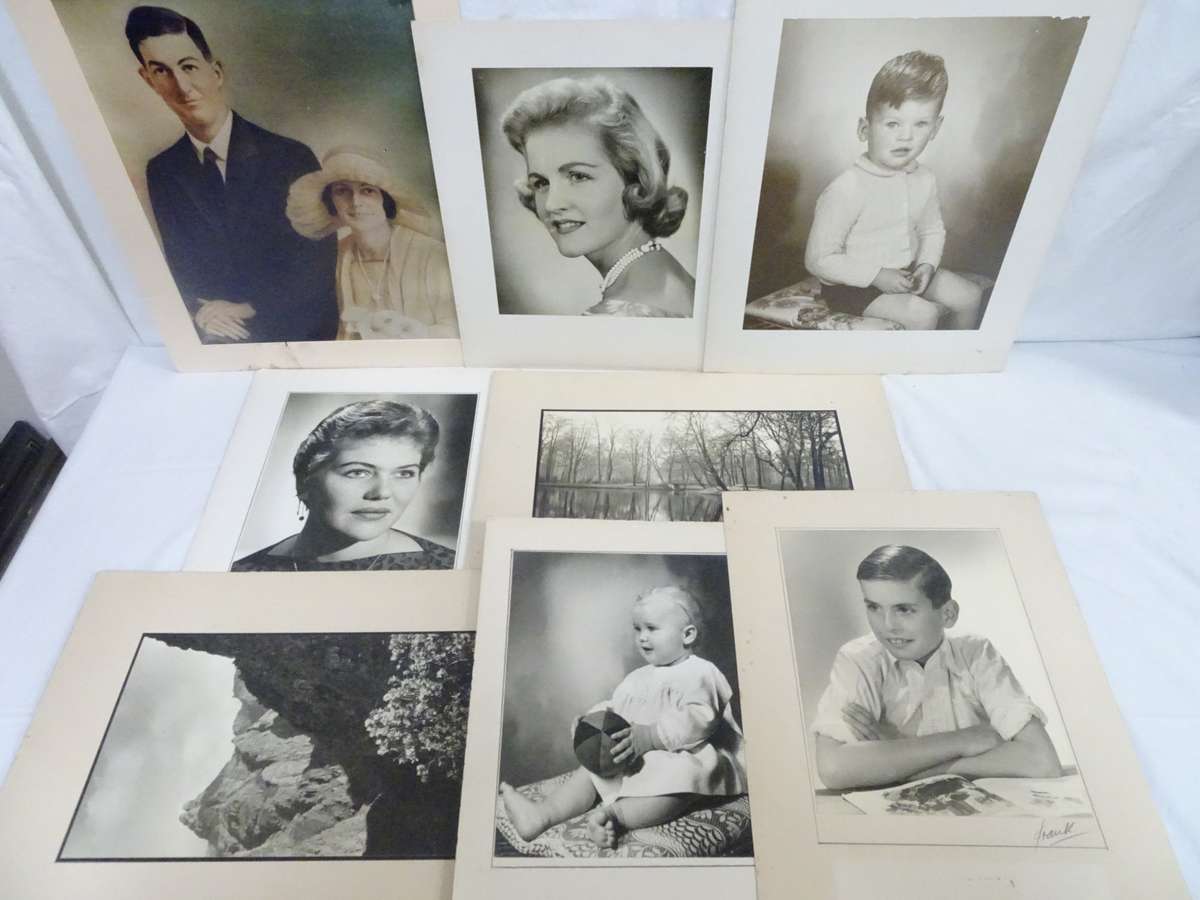 Stunning Set Of Eight Large Old Vintage Photos (1930's - 1960's) - Still In Good Condition