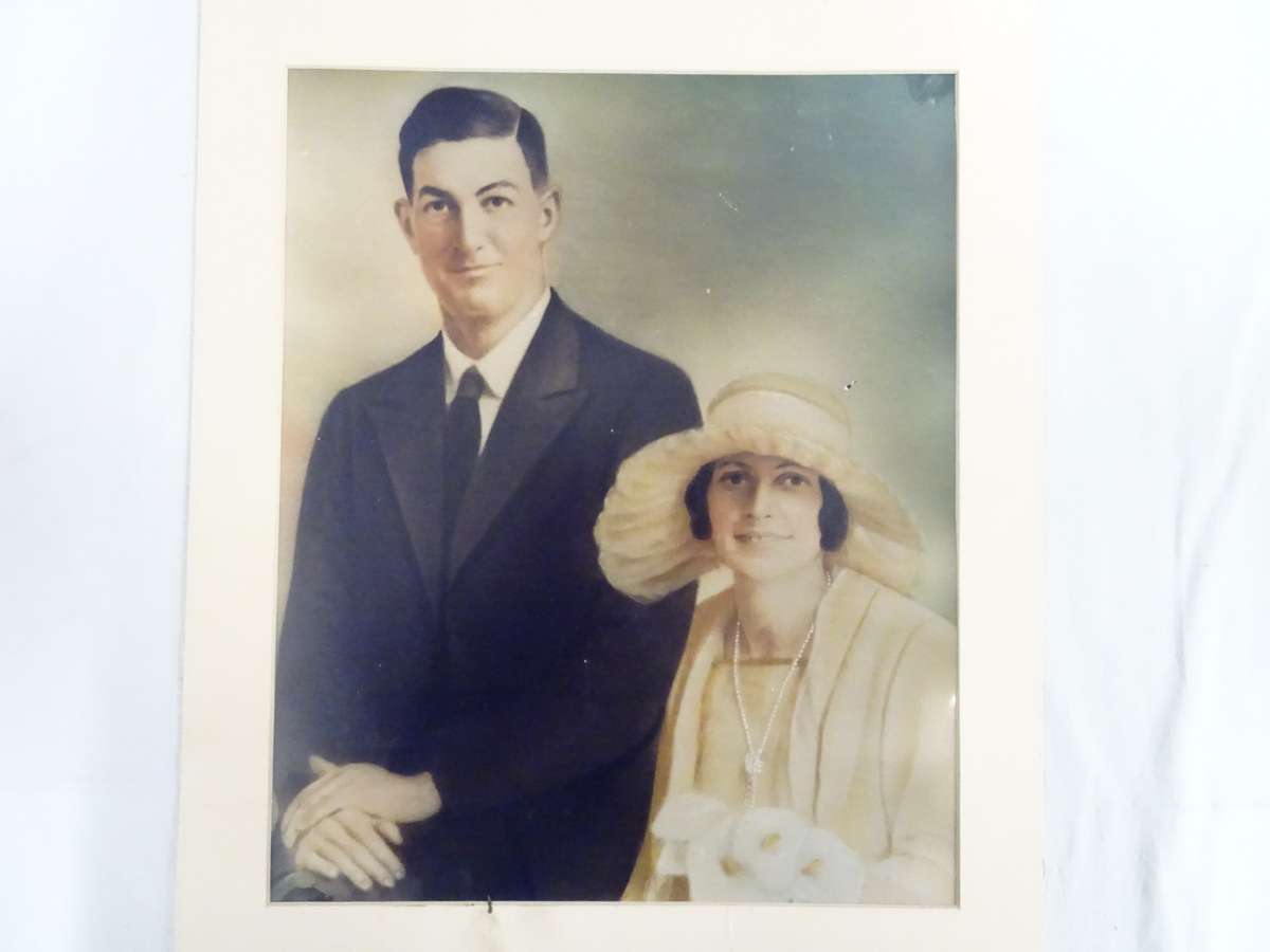 Stunning Set Of Eight Large Old Vintage Photos (1930's - 1960's) - Still In Good Condition