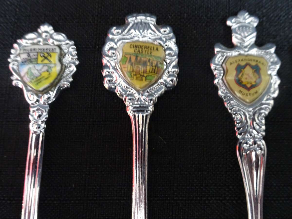 Vintage Joblot Of Twenty Interesting Teaspoons - See My Description