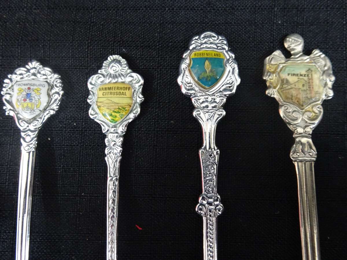 Vintage Joblot Of Twenty Interesting Teaspoons - See My Description