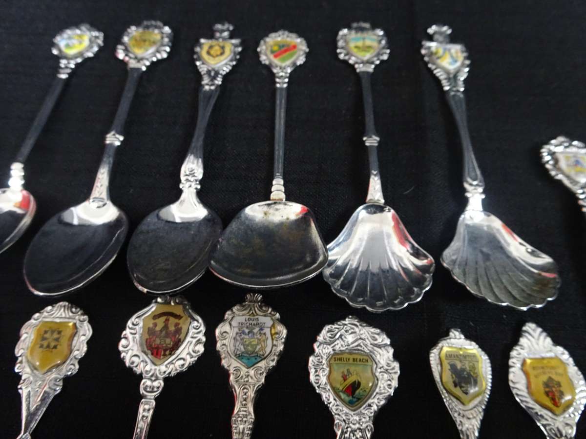 Vintage Joblot Of Twenty Interesting Teaspoons - See My Description