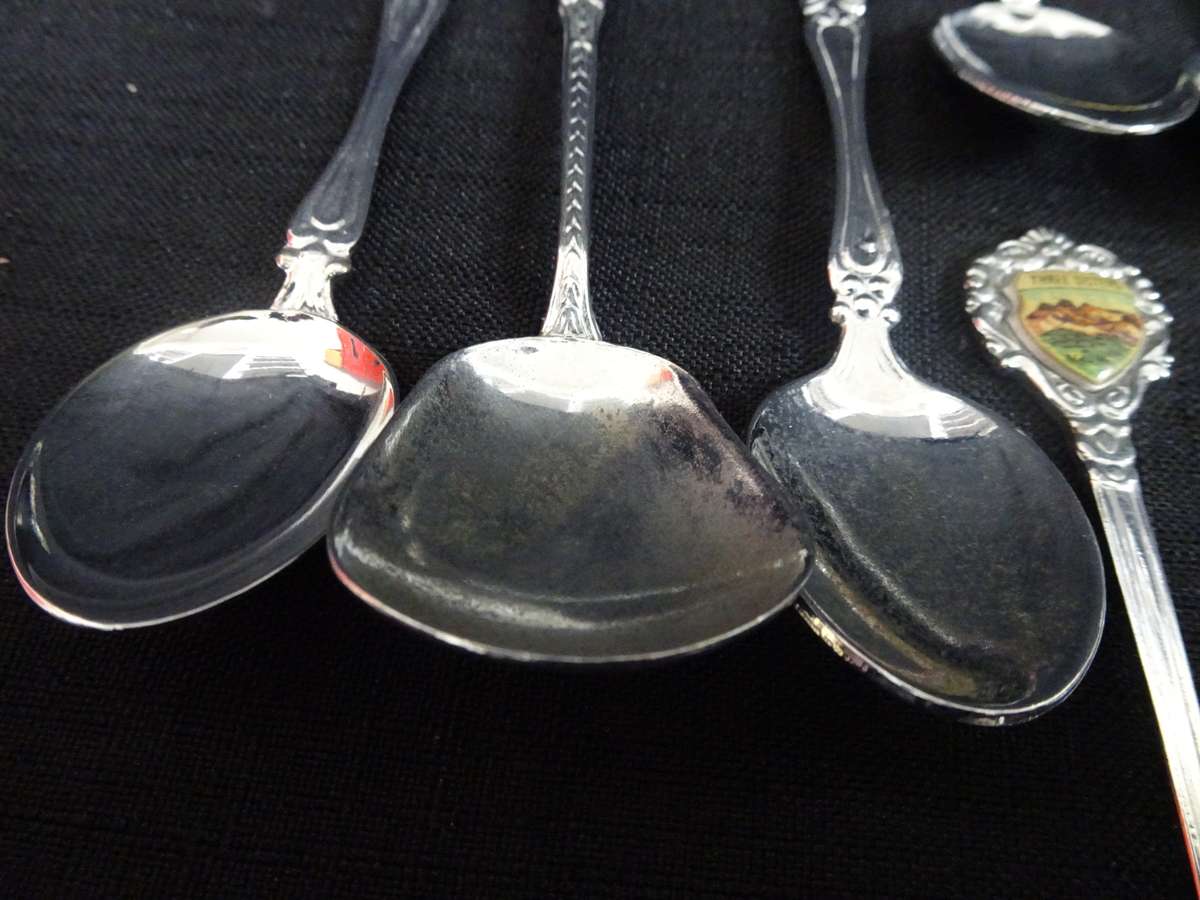 Vintage Joblot Of Twenty Interesting Teaspoons - See My Description